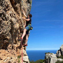 La nostra climbing week in Sardegna è un tour alle più belle falesie e pareti vista mare della costa Tirrenica