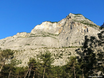 Arrampicata - Destinazione Paradiso - Cima alle Coste (300m,VII), 